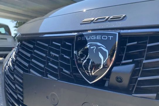 Peugeot 208 GT eDCS 1.2 mHEV