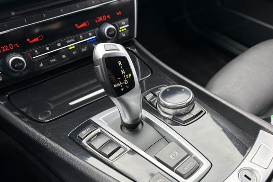 BMW Seria 5 Gran Turismo 520d Luxury Line