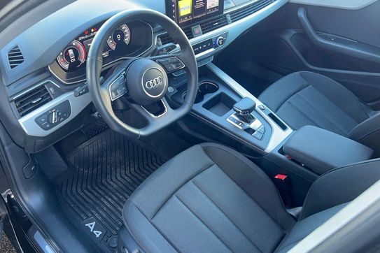 Audi A4 35 TFSI mHEV S Line