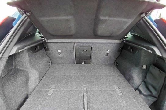 Volvo XC40 B4 B AWD Plus Dark