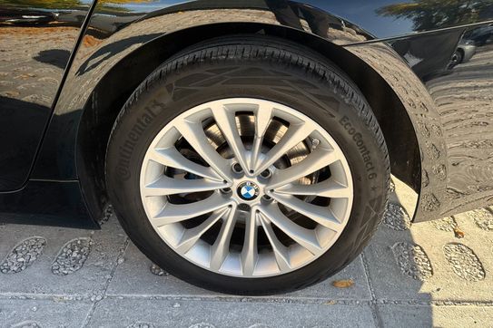 BMW Seria 5 530i xDrive Luxury Line