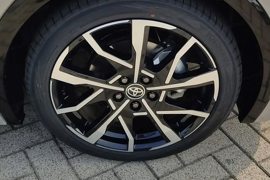 Toyota Prius Prestige 2.0 Hybrid Plug-in