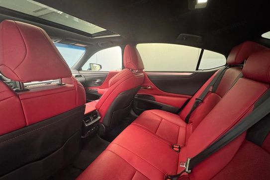 Lexus ES 300h F Sport Edition