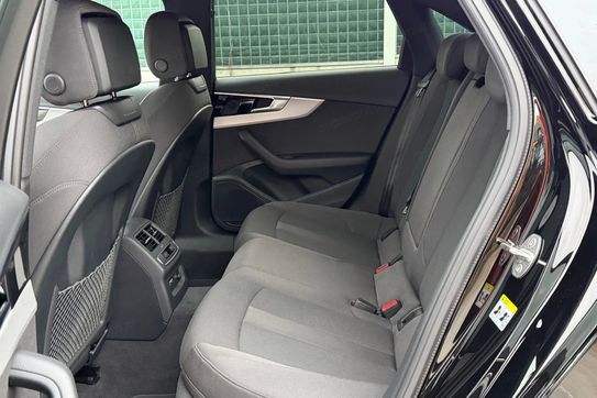 Audi A4 35 TFSI Advanced