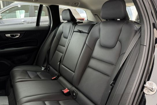 Volvo V60 T6 AWD Plug-In Hybrid Core aut