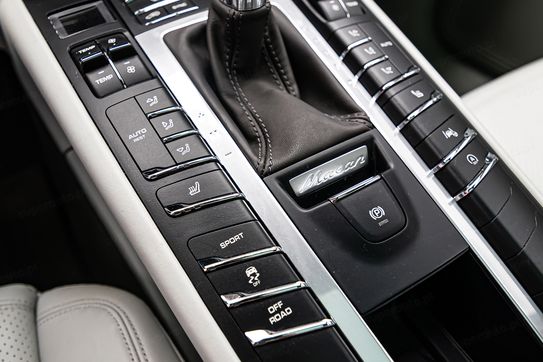 Porsche Macan 2.0 4x4