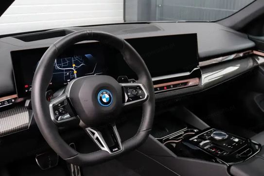 BMW Seria 5 530e xDrive M Sport
