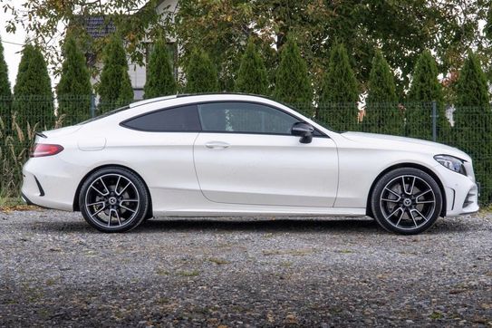 Mercedes Klasa C 300 d 4MATIC 9G-TRONIC