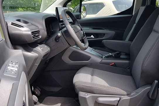 Toyota Proace City Verso Long  Family
