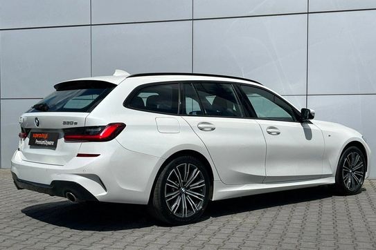 BMW Seria 3 330e xDrive M Sport sport-aut