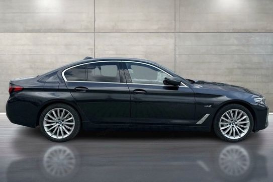 BMW Seria 5 530e Luxury Line