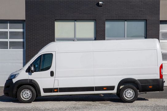 Opel Movano L4H2
