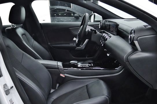 Mercedes CLA 200 7G-DCT