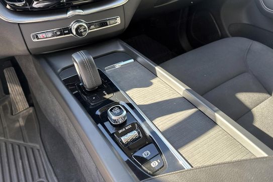 Volvo XC60 B4 D Momentum Pro