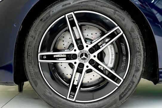 Mercedes Klasa E 300 de 4-Matic AMG