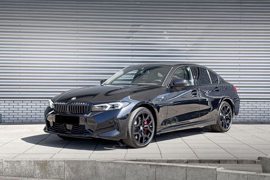 BMW Seria 3 330i xDrive M Sport