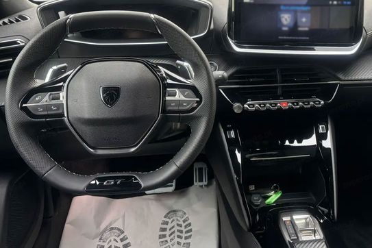 Peugeot 2008 GT Exclusive e-DCS6 1.2 PureTech mHEV