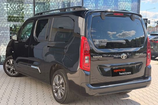 Toyota Proace City Verso 1.2 d-4T Family