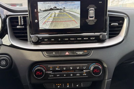 Kia Ceed 1.5 T-GDI Tribute DCT