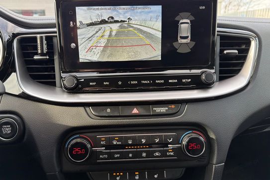 Kia Ceed 1.5 T-GDI Tribute DCT