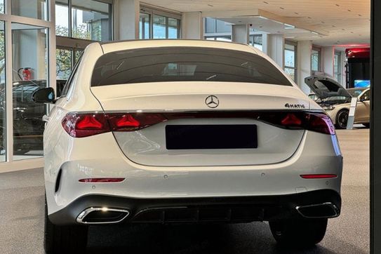 Mercedes E Klasa 220 d 4-Matic AMG