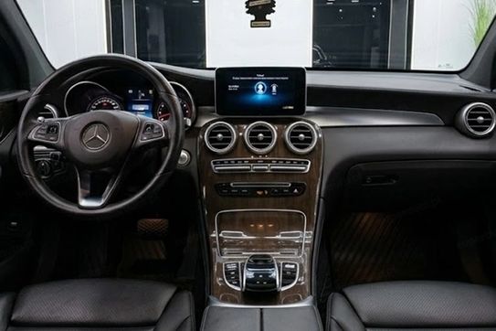 Mercedes GLC 200 4-Matic AMG Line