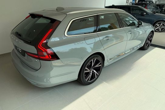 Volvo V90 T6 AWD Plug-In Hybrid Plus Bright