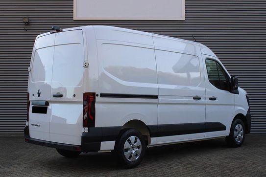 Renault Master L2H2 Extra AT9