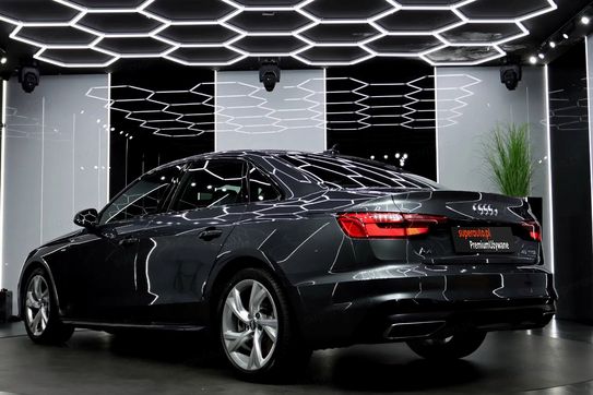 Audi A4 45 TFSI quattro S Line
