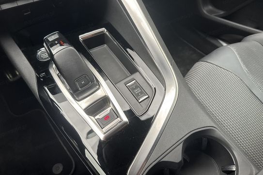 Peugeot 3008 GT 1.2 PureTech  S&S EAT8