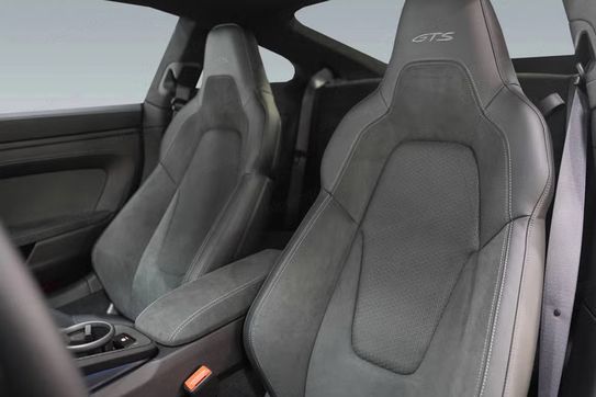 Porsche 911 Carrera 4 GTS