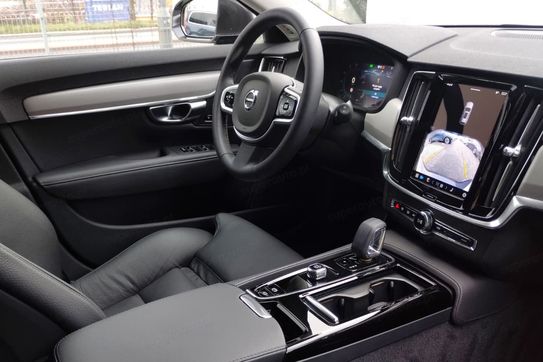 Volvo V90 T6 AWD Plug-In Hybrid Core aut