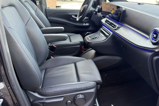 Mercedes V Klasa 300 d 4-Matic 9G-Tronic Avantgarde (ekstra dł)