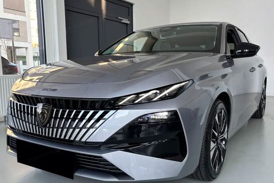 Peugeot 308 Allure EAT8 1.5 BlueHDi