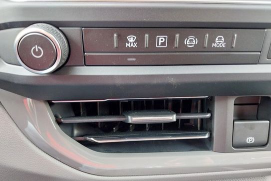 Volkswagen Caravelle TDI L2H1