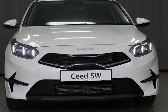 Kia Ceed 1.5 T-GDI Tribute DCT