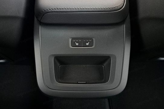 Volvo XC60 B5 B AWD Plus Dark aut