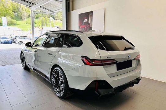 BMW Seria 5 Touring 540d xDrive M Sport