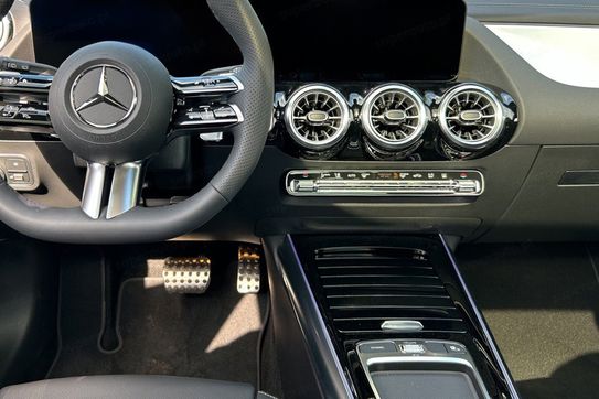 Mercedes CLA 220 4-Matic AMG Line