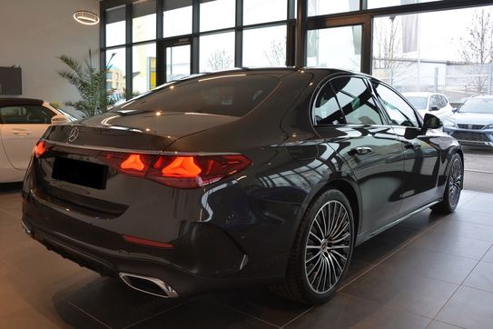 Mercedes Klasa E 200 4-Matic AMG