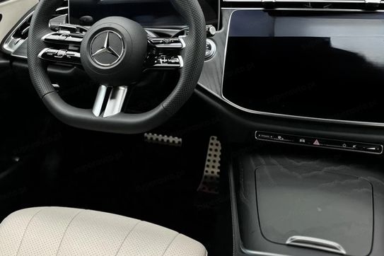 Mercedes Klasa E 300 e  4-Matic AMG
