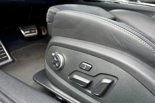 Audi A4 40 TFSI quattro S Line