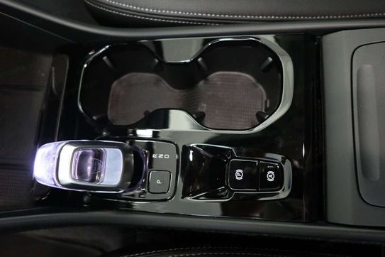 Volvo XC40 B4 Plus Dark