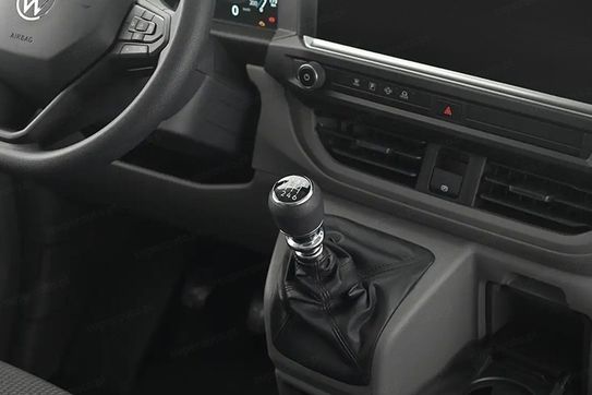 Volkswagen Transporter Kombi L2H1