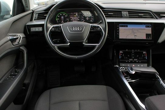 Audi e-tron 50 quattro