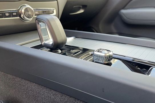 Volvo XC60 T8 Plug-In Hybrid AWD Plus Bright