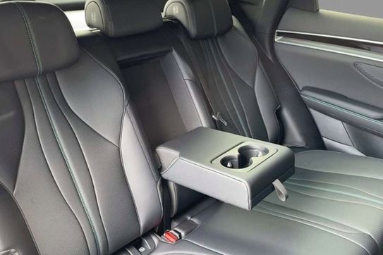 BYD Seal U DM-i  Design AWD