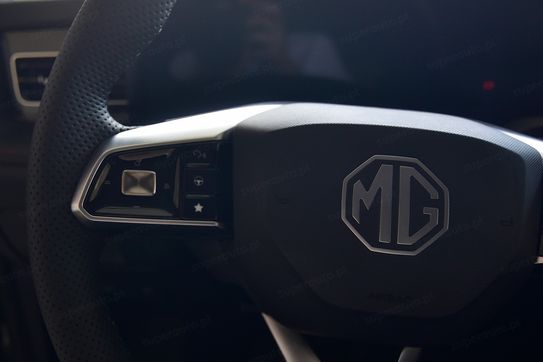 MG HS 1.5T HEV+ Exclusive aut