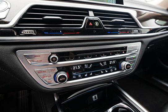 BMW Seria 7 750Li xDrive