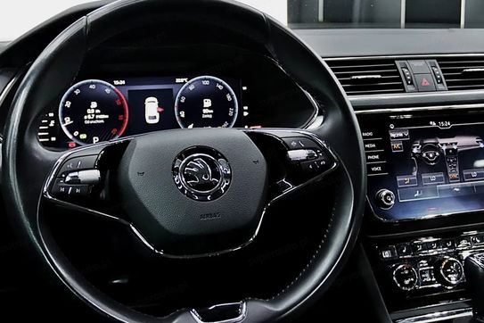 Skoda Superb 2.0 TDI SCR Ambition DSG